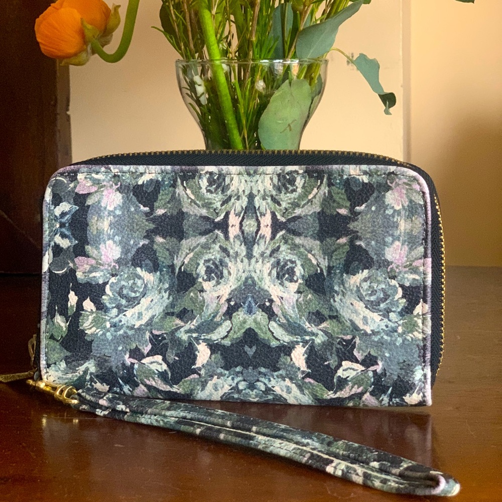 FREE w/ Purchase! Small Floral Clutch/Wallet